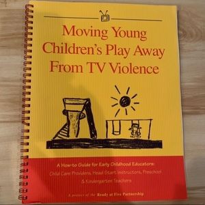 Moving young children’s play away from tv violence BOOK! Like new!
